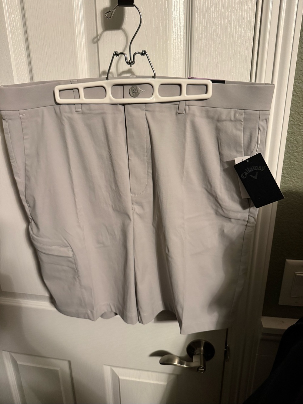 Callaway Men's Light Gray Cargo Golf Shorts size 38 NWT